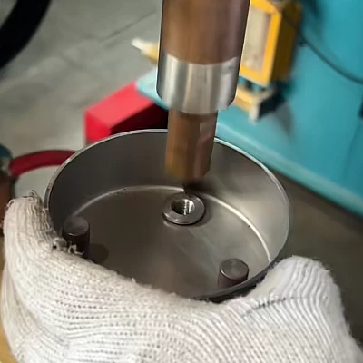Stainless steel plate spot welded to convex ring nut Stainless steel plate spot welded to convex ring nut